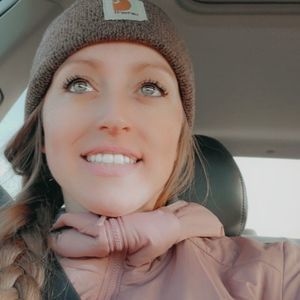 Meet your Posher, Crystal